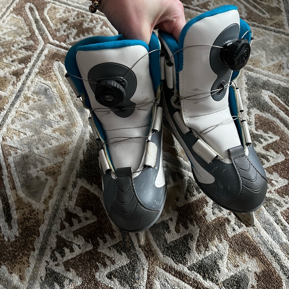 Reebok blue and Gray Skates lace free BOA system size 4